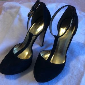 Report Signature Shoes Guarda Pump in Black